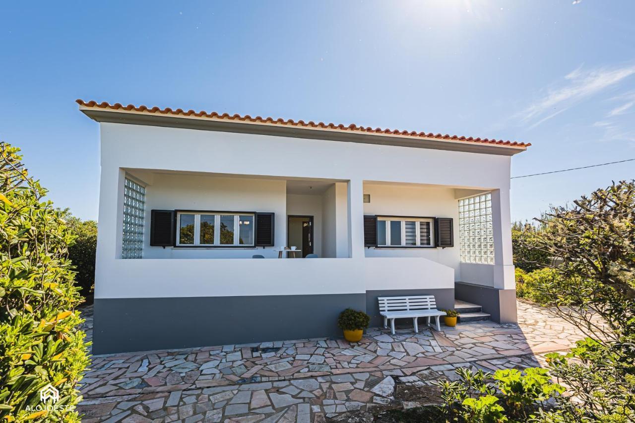 Casa A Beira Mar - Countryhouse With Ocean View Sao Pedro da Cadeira Luaran gambar